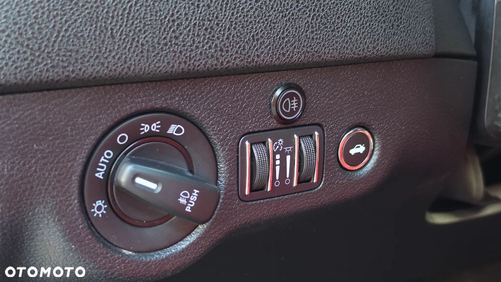 Dodge Charger - 28