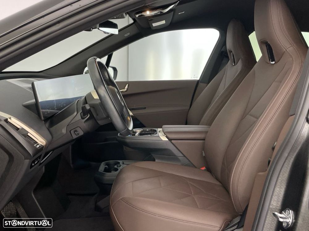 BMW iX xDrive 40 - 11