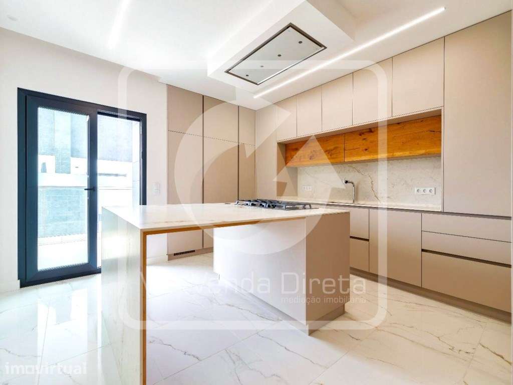 Apartamento de Luxo T3 com 3 Suites, Varandas, Arrecadação e Parque... - Grande imagem: 2/20