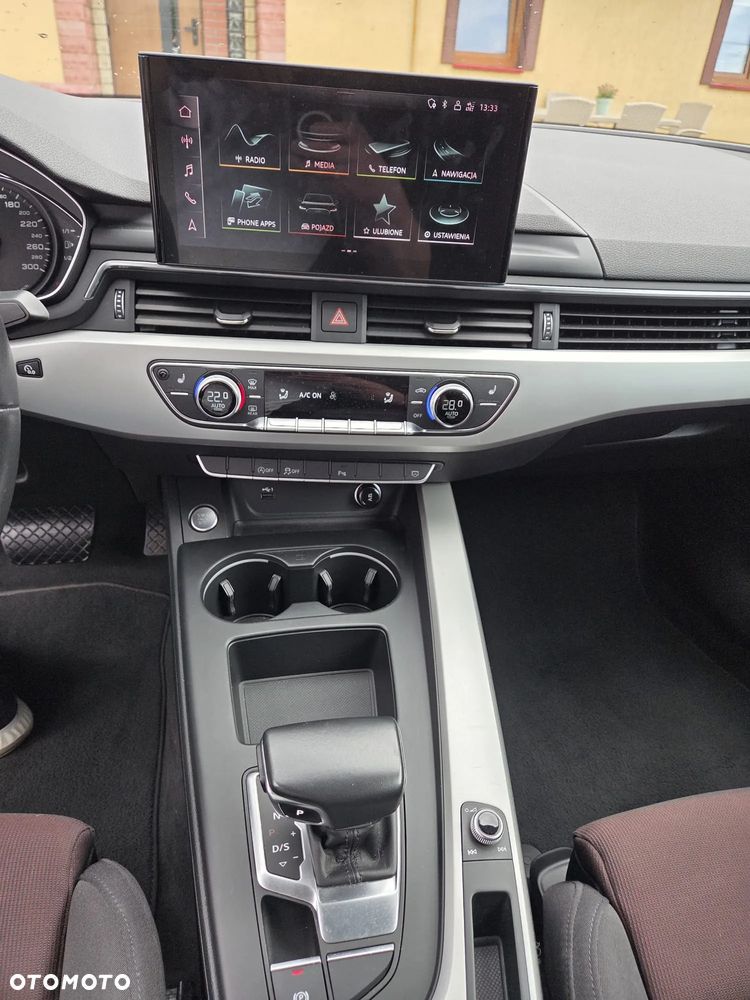 Audi A4 Limousine - 8