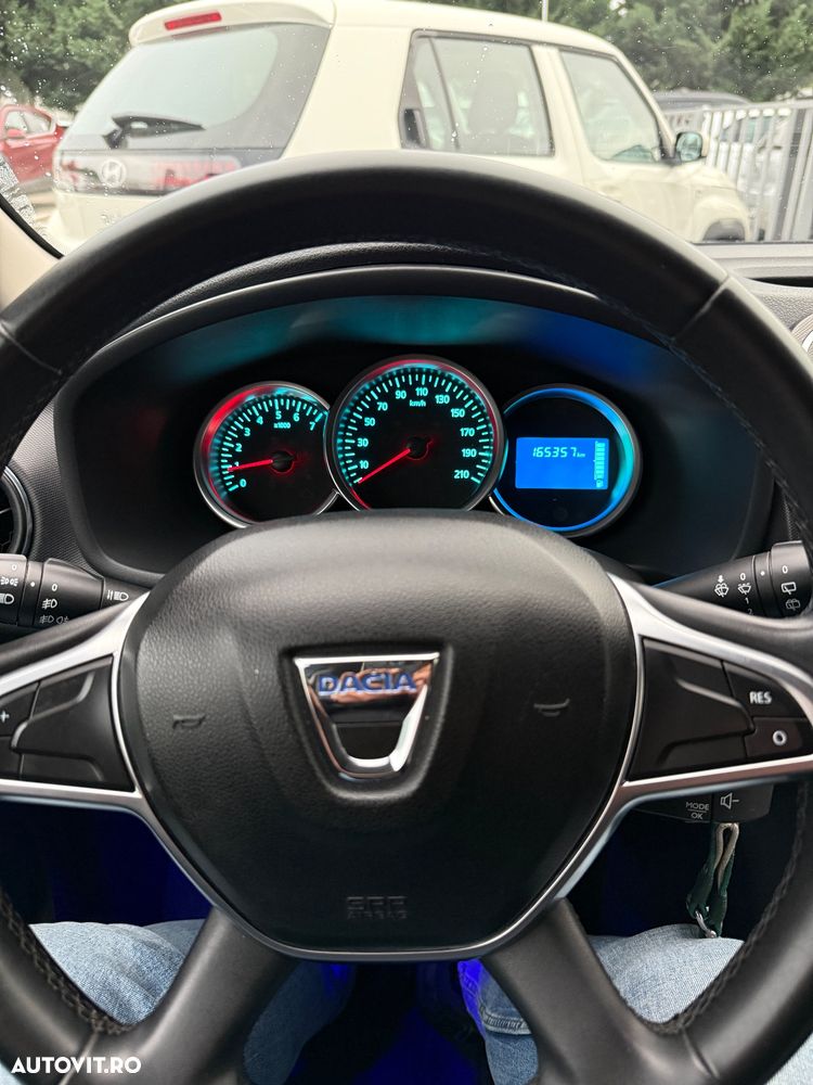 Dacia Sandero 0.9 90CP Laureate - 13