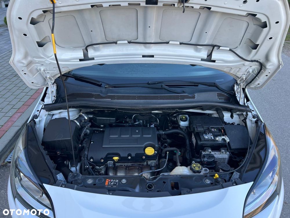 Opel Corsa 1.2 Cosmo - 25