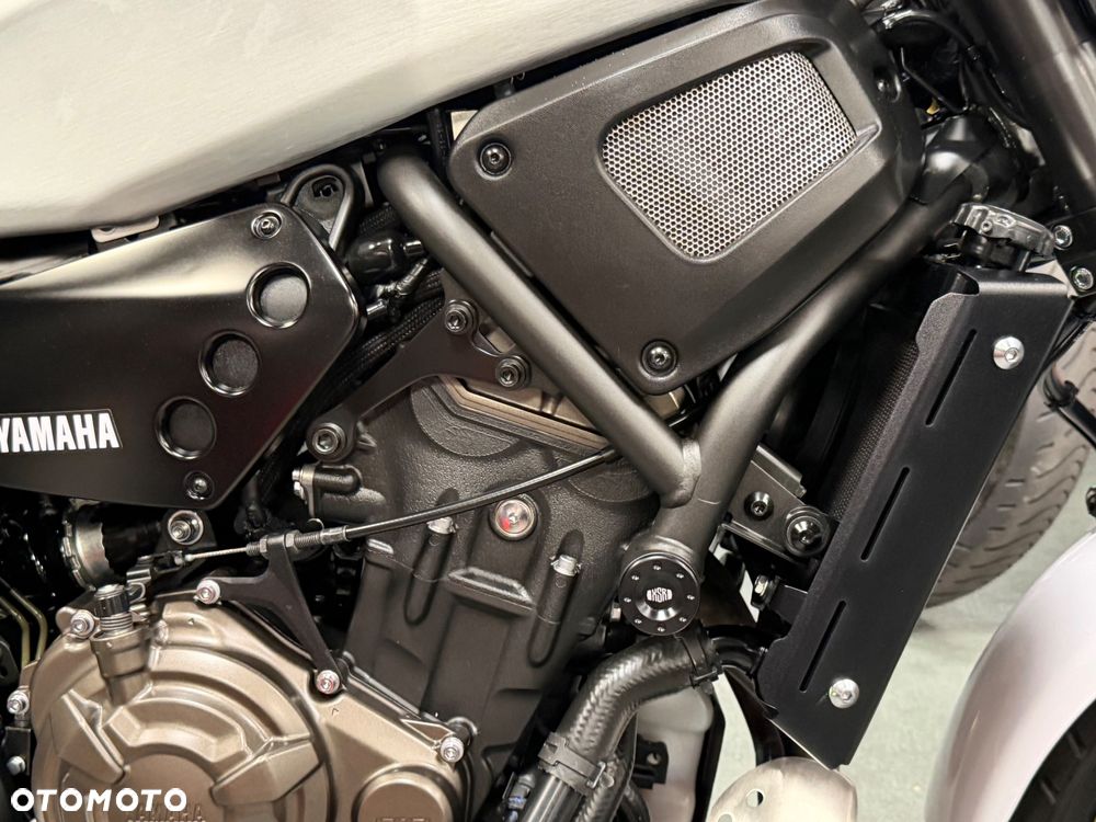 Yamaha XSR - 18