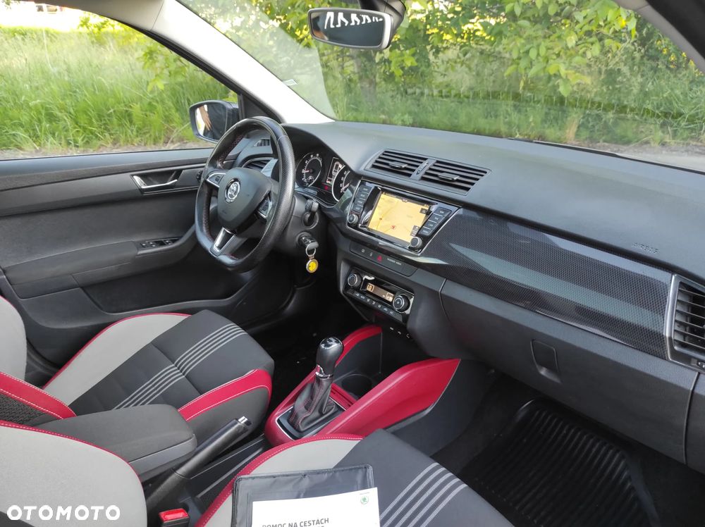 Skoda Fabia 1.2 TSI Monte Carlo DSG - 11