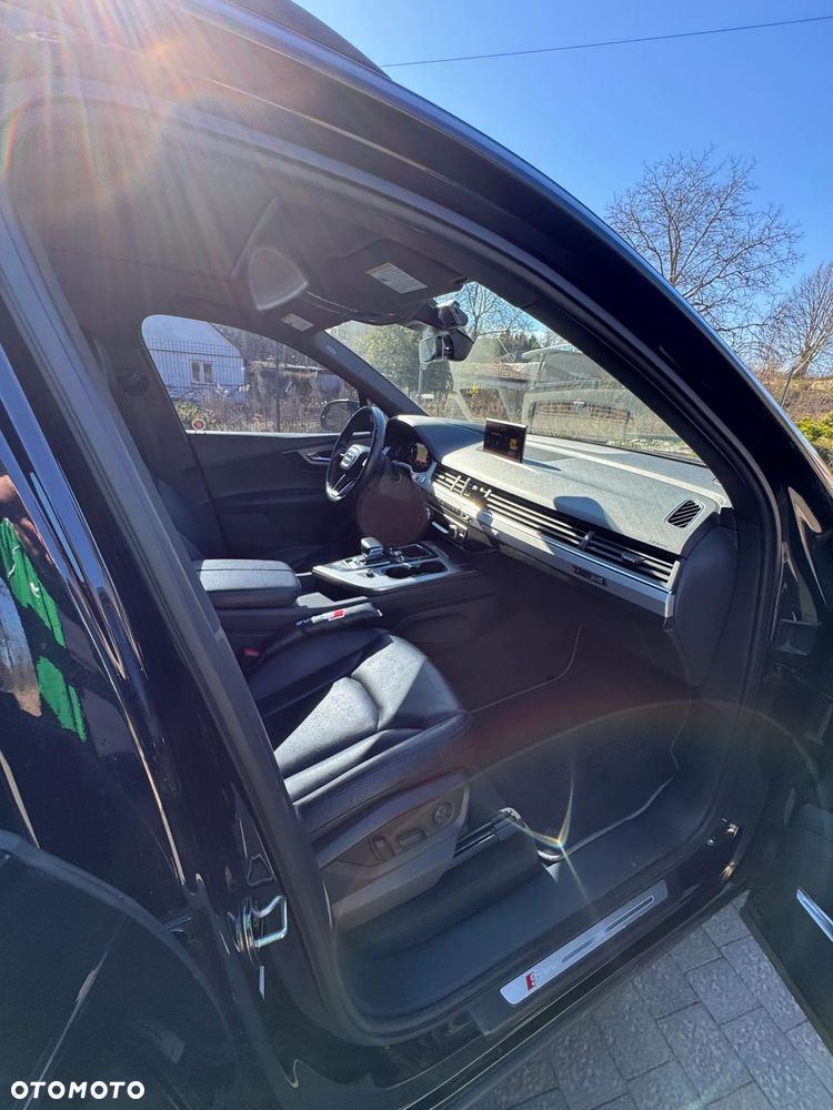 Audi Q7 - 7