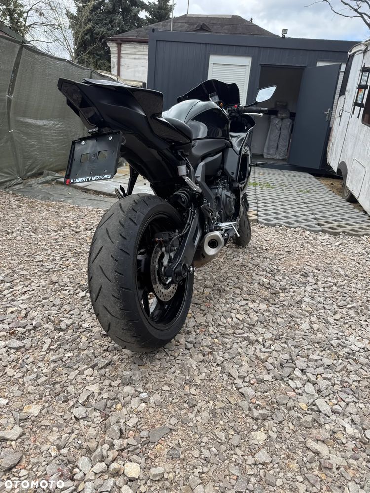 Yamaha R7 - 4