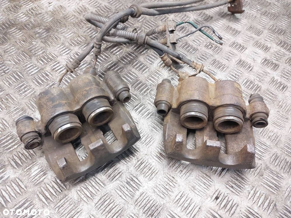 ZACISK HAMULCOWY LEWY PRZÓD + PRAWY PRZÓD OPEL MOVANO A 2.2 DTI - 4