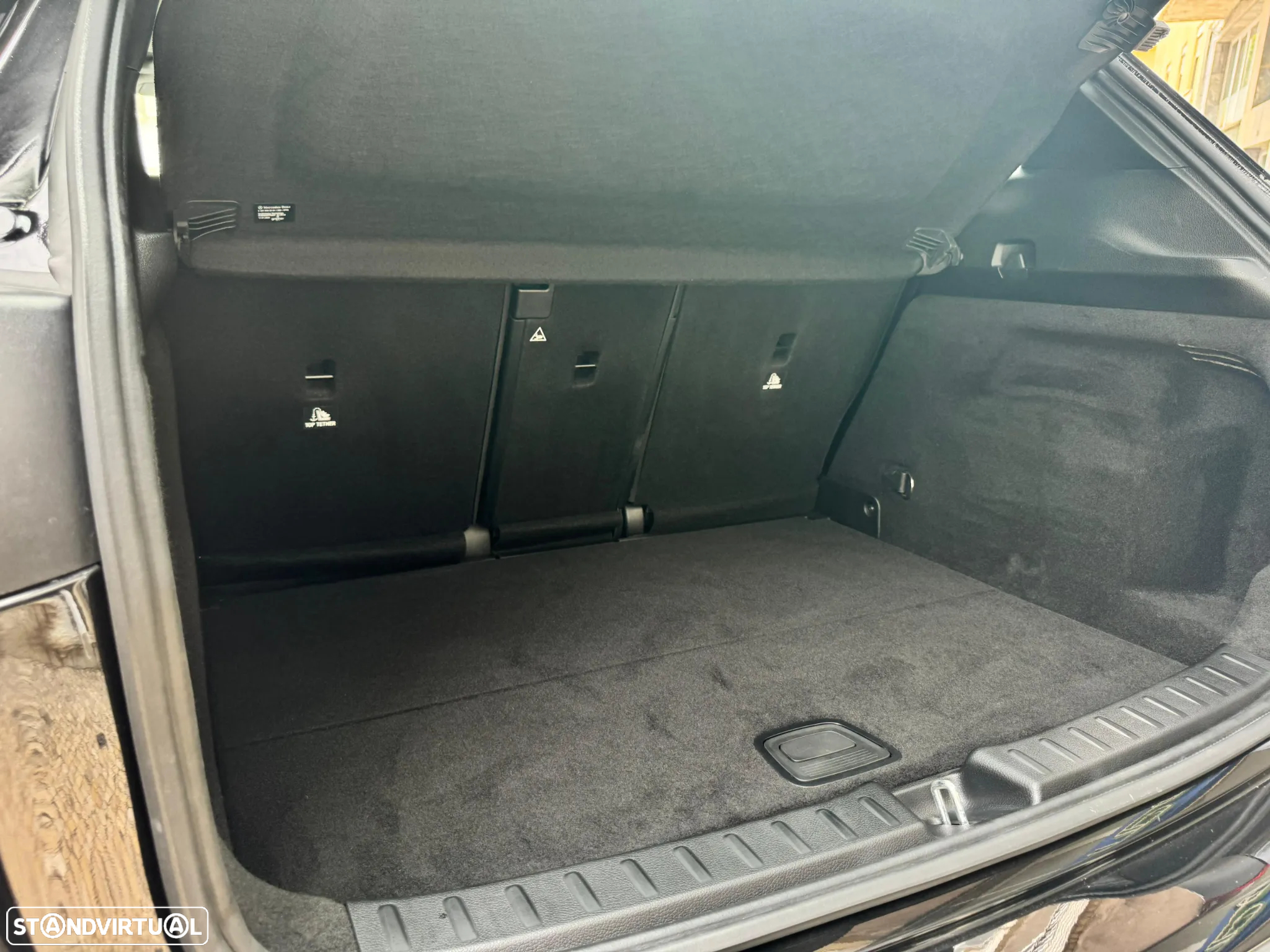 Mercedes-Benz GLA 250 e AMG Line - 26