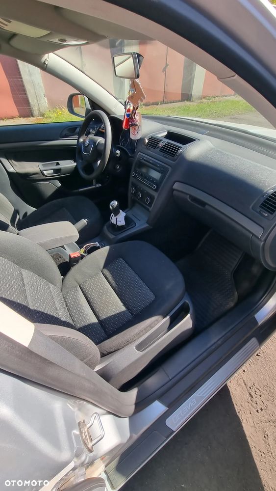 Skoda Octavia 1.6 Mint - 19