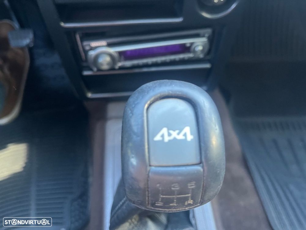 Nissan Sunny Sedan 1.6 SLX 4x4 - 16