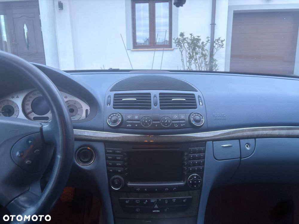 Mercedes-Benz Klasa E 220 CDI T Avantgarde - 10