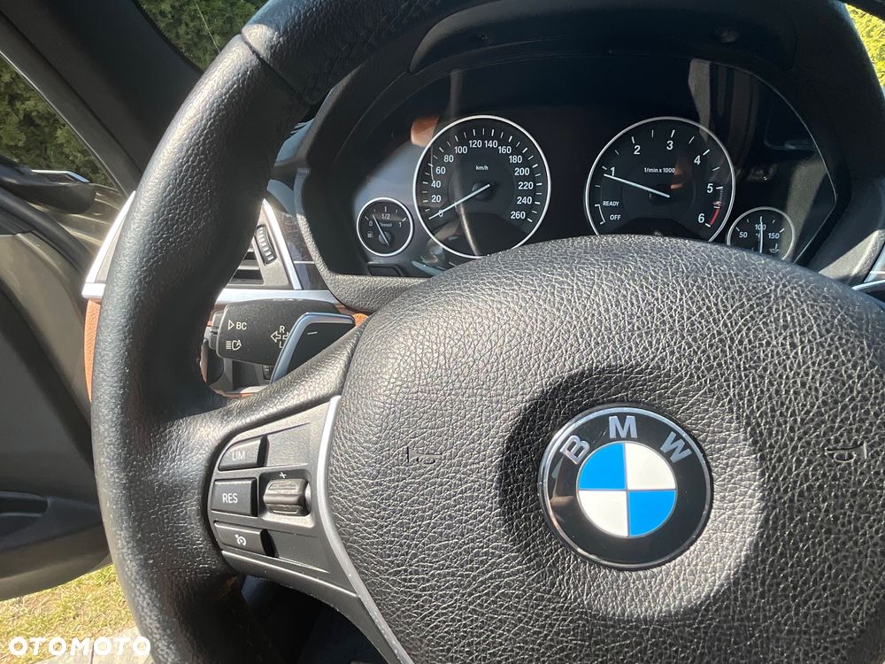 BMW Seria 3 320d Luxury Line - 19