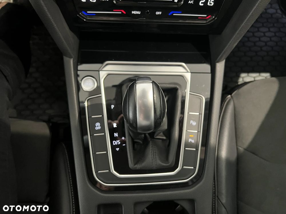 Volkswagen Arteon 2.0 TSI Essence DSG - 24