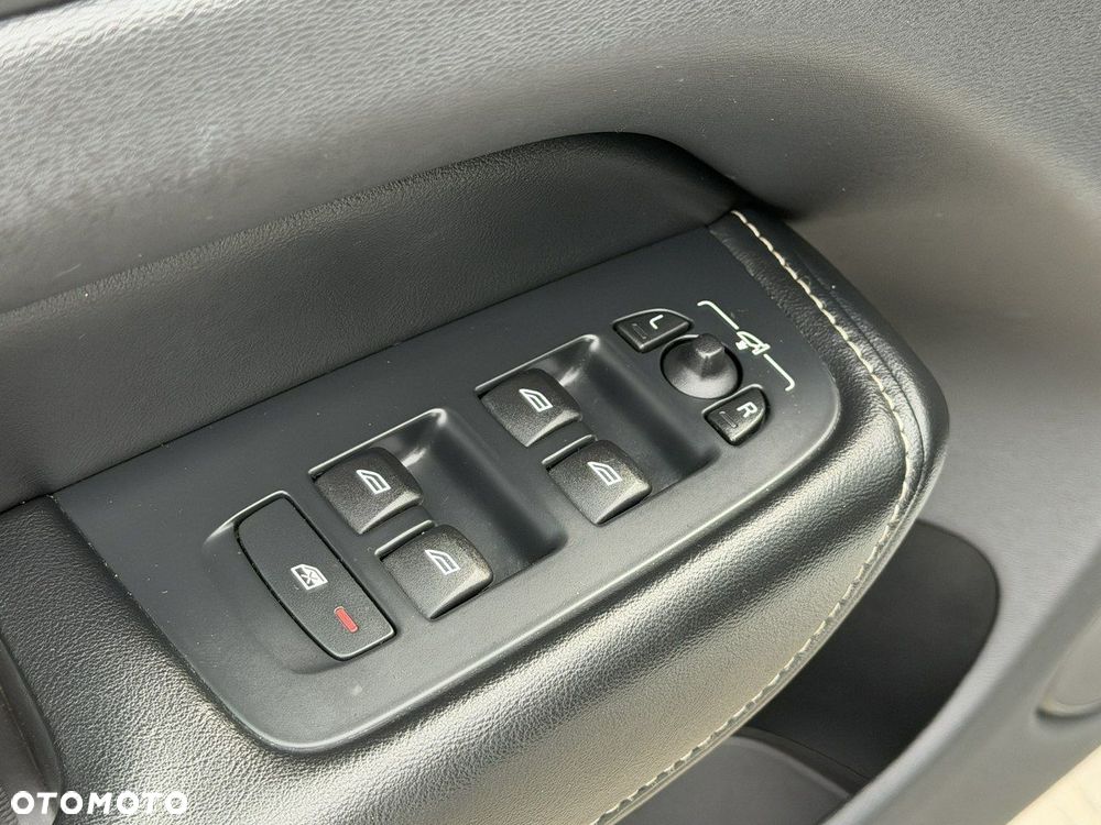Volvo XC 60 D3 R-Design - 18