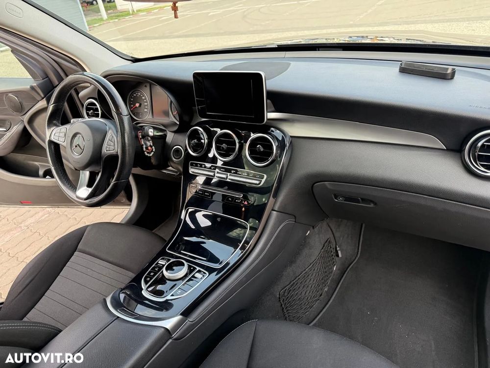 Mercedes-Benz GLC 220 d 4Matic 9G-TRONIC - 6
