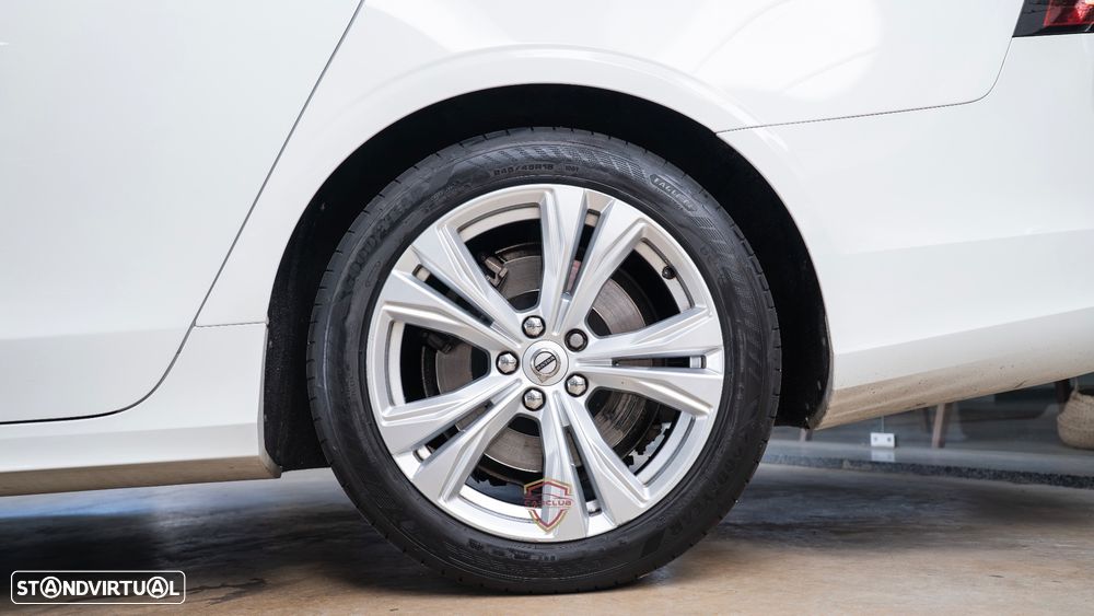 Volvo V90 2.0 B4 Momentum Plus Geartronic - 14