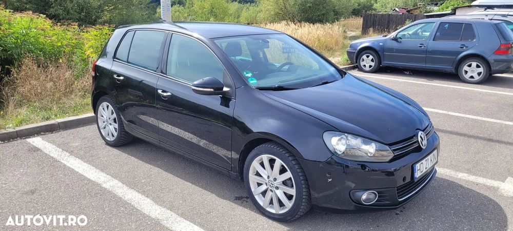 Volkswagen Golf - 1