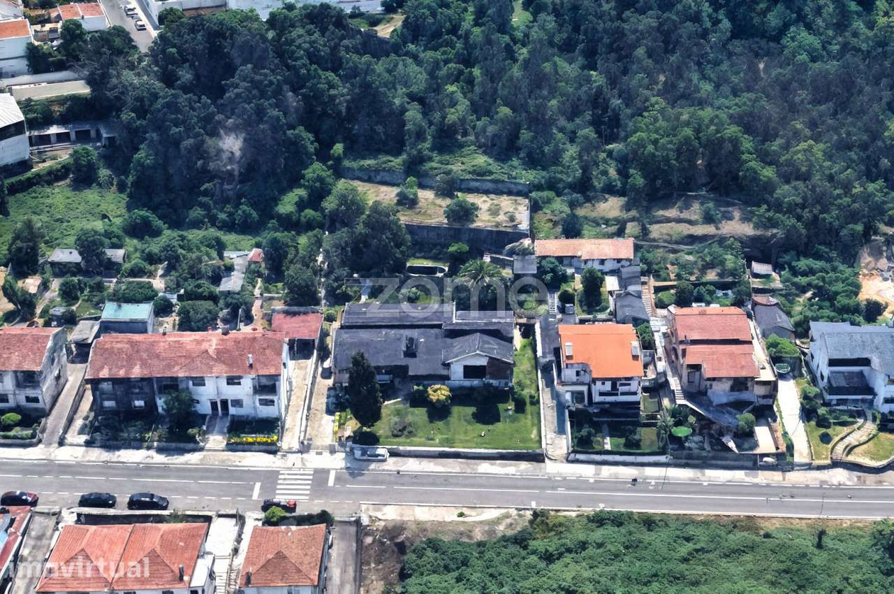 Moradia T5 com Lote de 1680m2 em Valbom - Grande imagem: 2/60