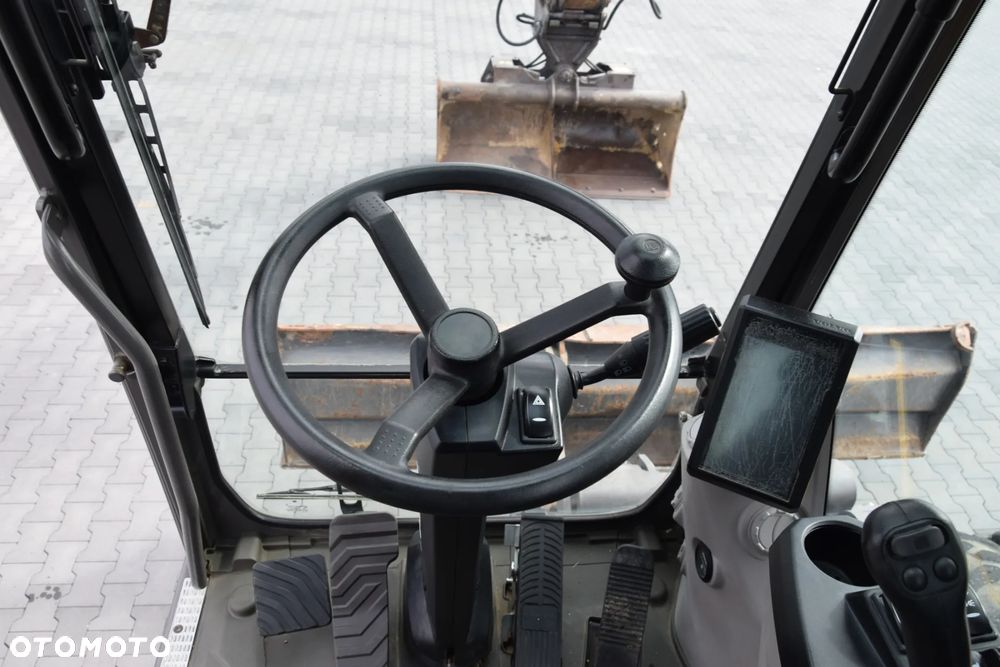 Volvo EWR150E / 6400 MTH / KOPARKA KOŁOWA / KABINA / KLIMATYTZACJA / SPYCH / STABILIZATORY / DODATKOWY OSPRZĘT / 3 ŁYŻKI / SPROWADZONA - 23