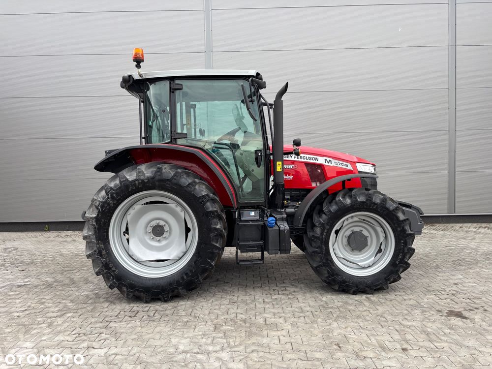 Massey Ferguson 5709M - 7