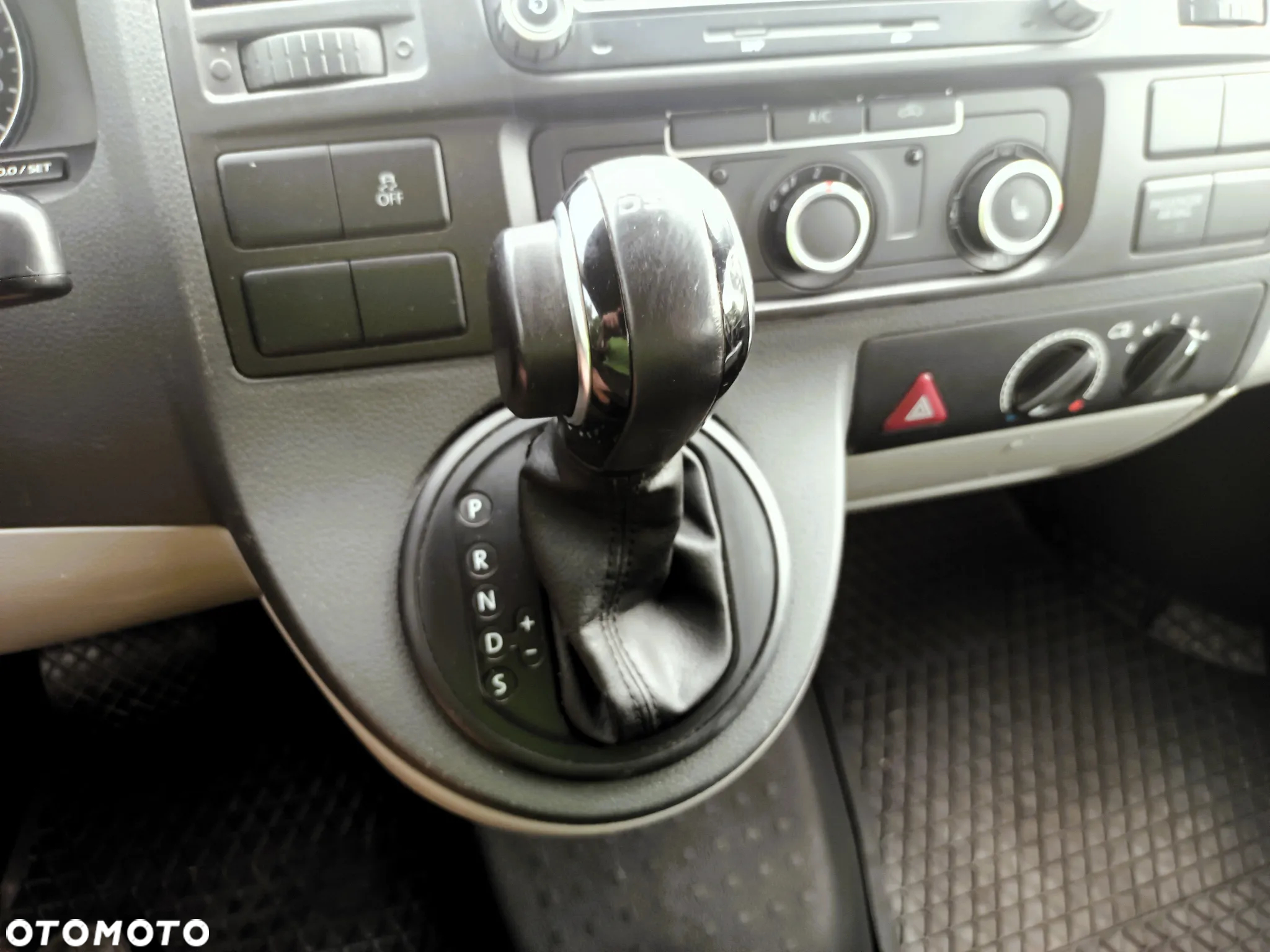 Volkswagen Transporter - 26