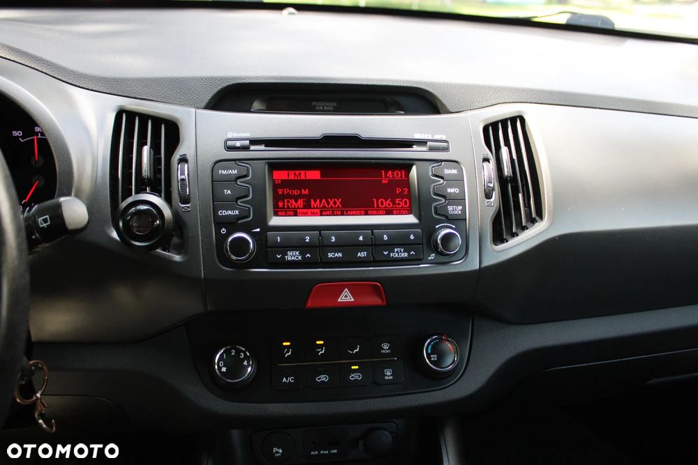 Kia Sportage 2.0 L - 36