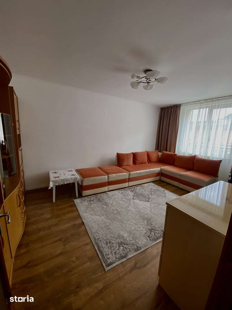 Apartament 3 camere de închiriat, Bld Traian, zona centrală — fotografia 2