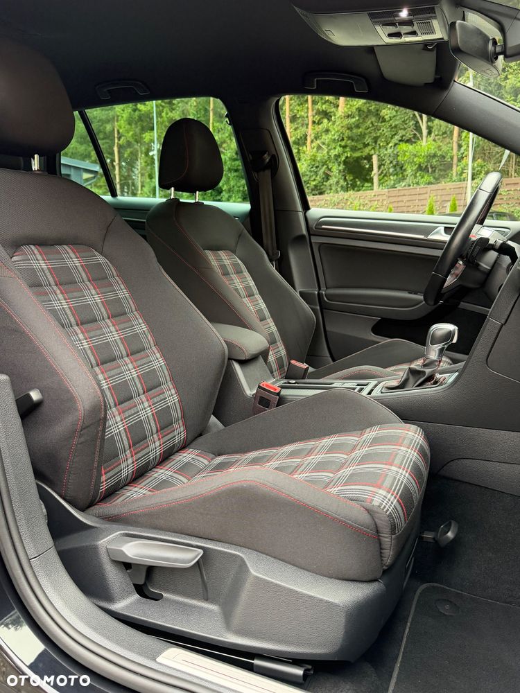 Volkswagen Golf GTI (BlueMotion Technology) DSG - 29