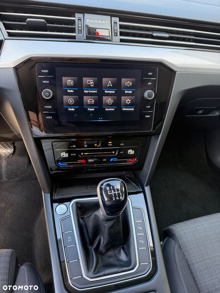 Volkswagen Passat 1.5 TSI EVO Elegance - 13