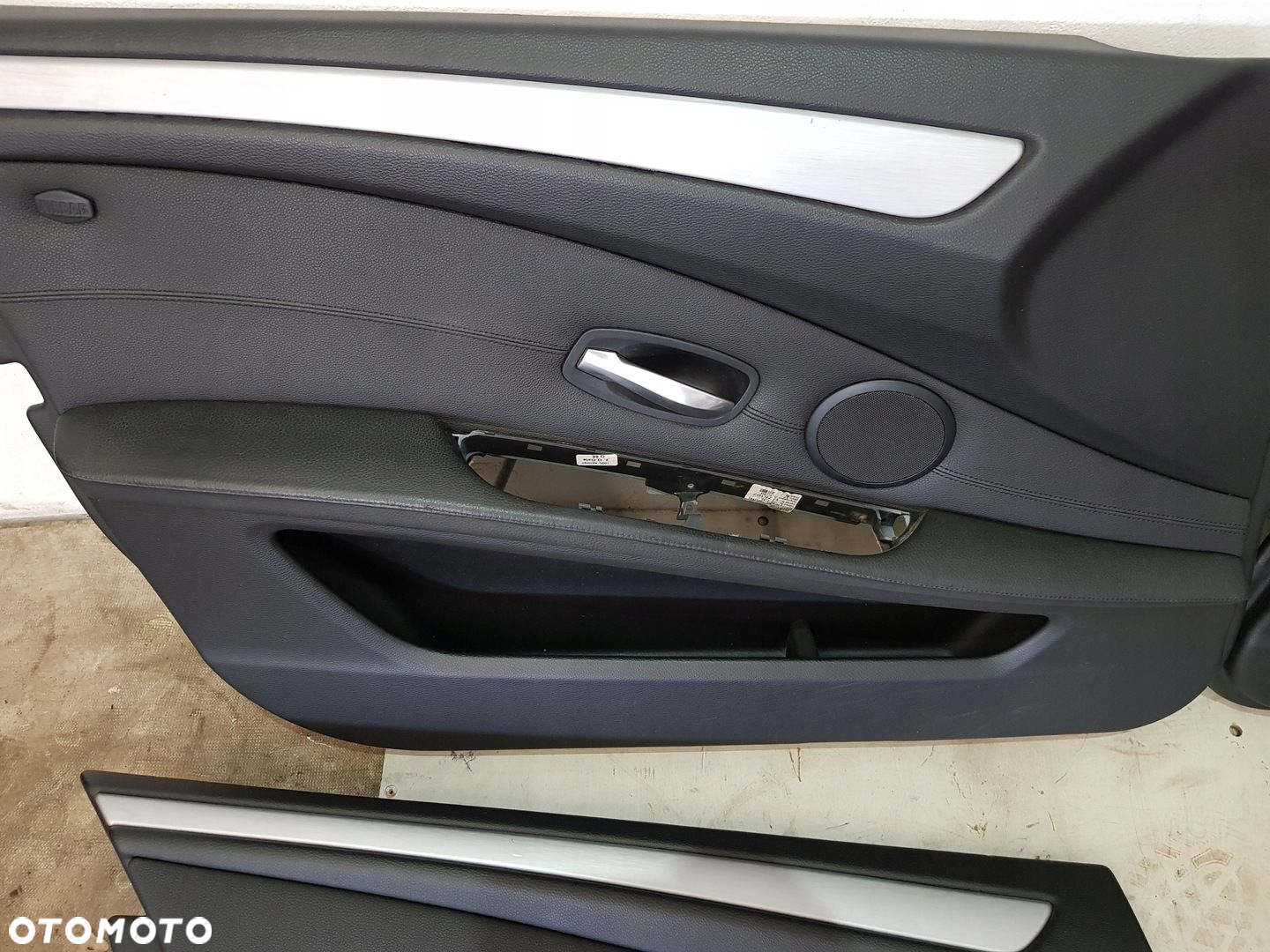 BOCZKI TAPICERKA DRZWI SKÓRA BMW E61 LCI EUR KOMPLET - 3
