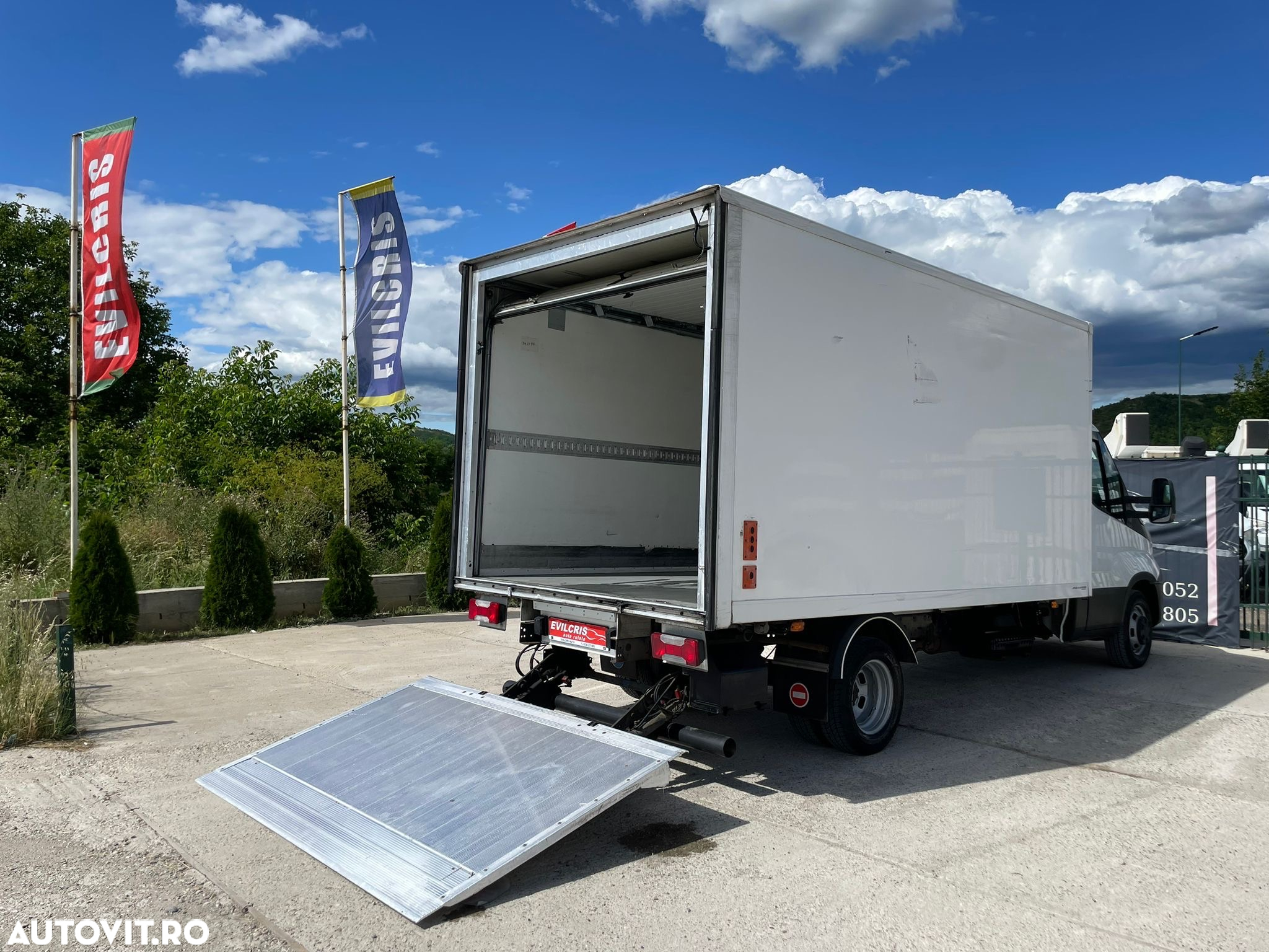 Iveco Daily 3.0 D FRIGORIFIC LIFT SPATE - 18