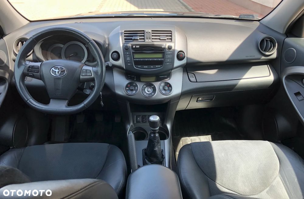Toyota RAV4 2.2 D-4D Luna - 7