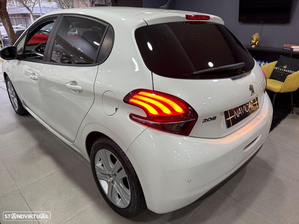 Peugeot 208 1.2 PureTech Style - 22
