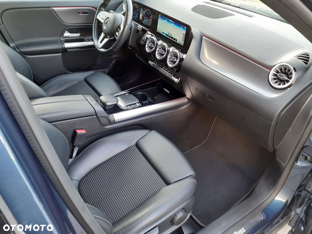 Mercedes-Benz GLA 200 Progressive - 25