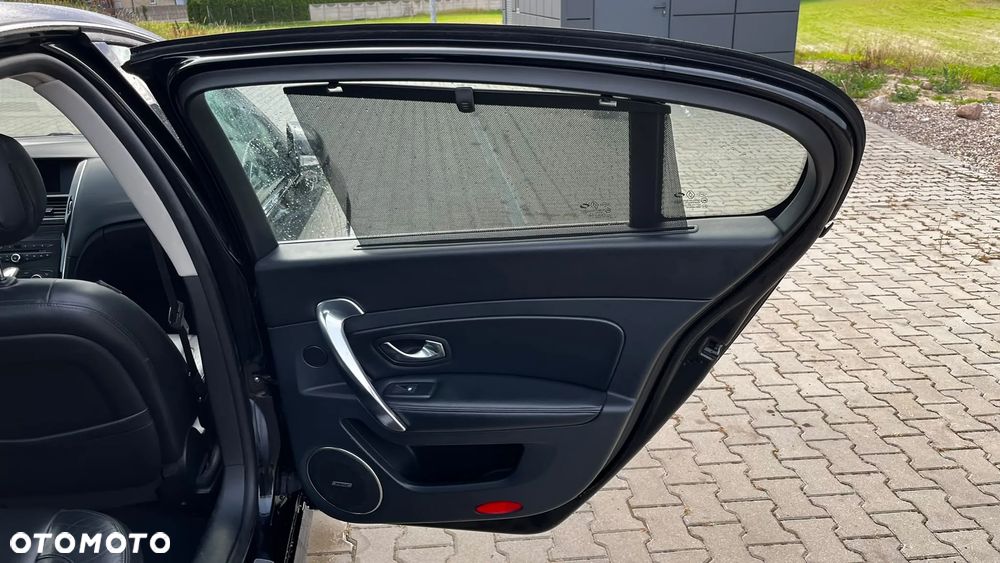 Renault Latitude - 24