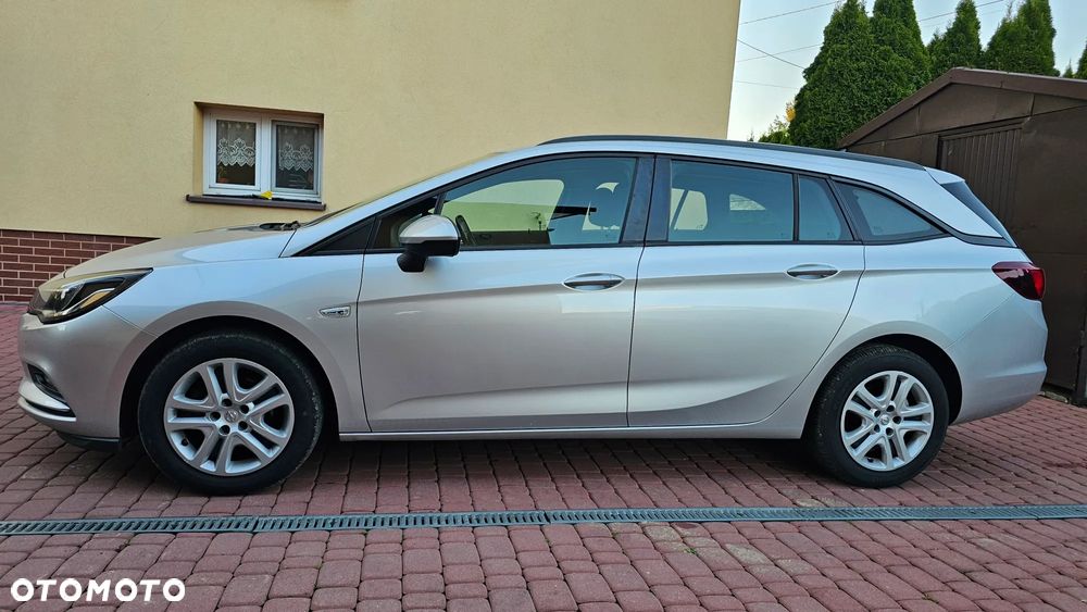 Opel Astra V 1.6 CDTI Dynamic S&S - 3