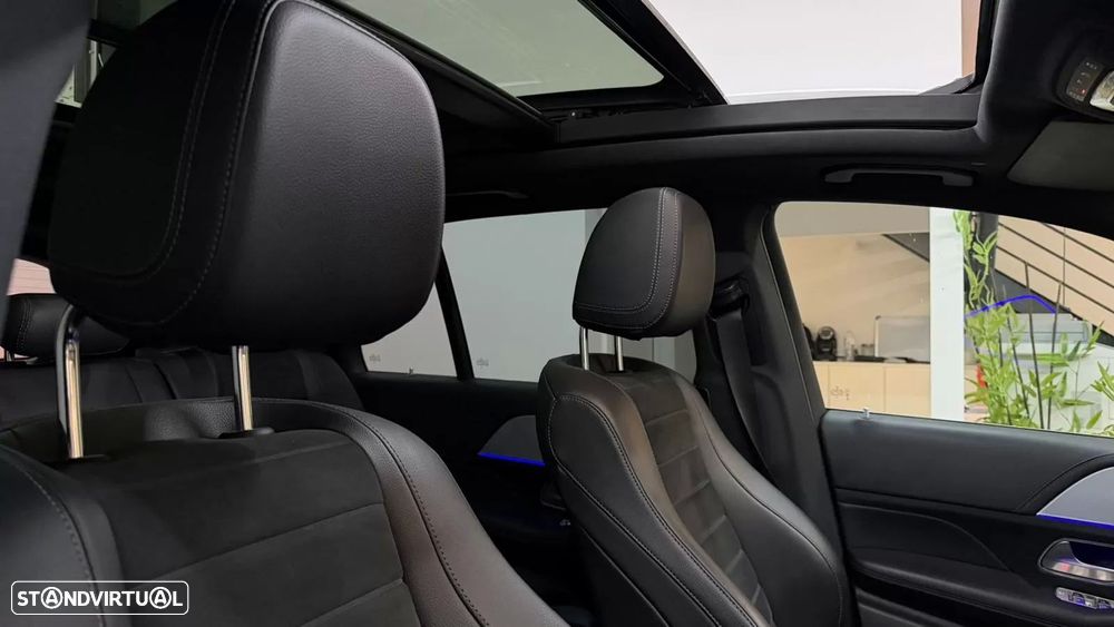 Mercedes-Benz GLE 300 d 4Matic - 35