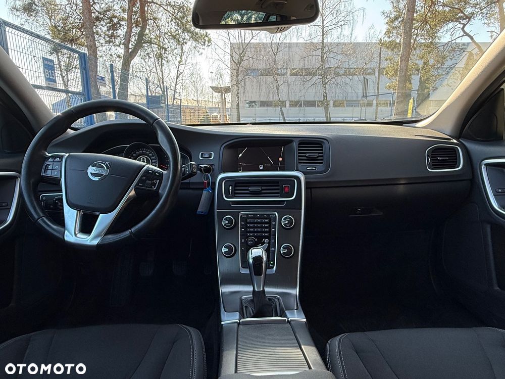 Volvo V60 D4 Drive-E Kinetic - 26