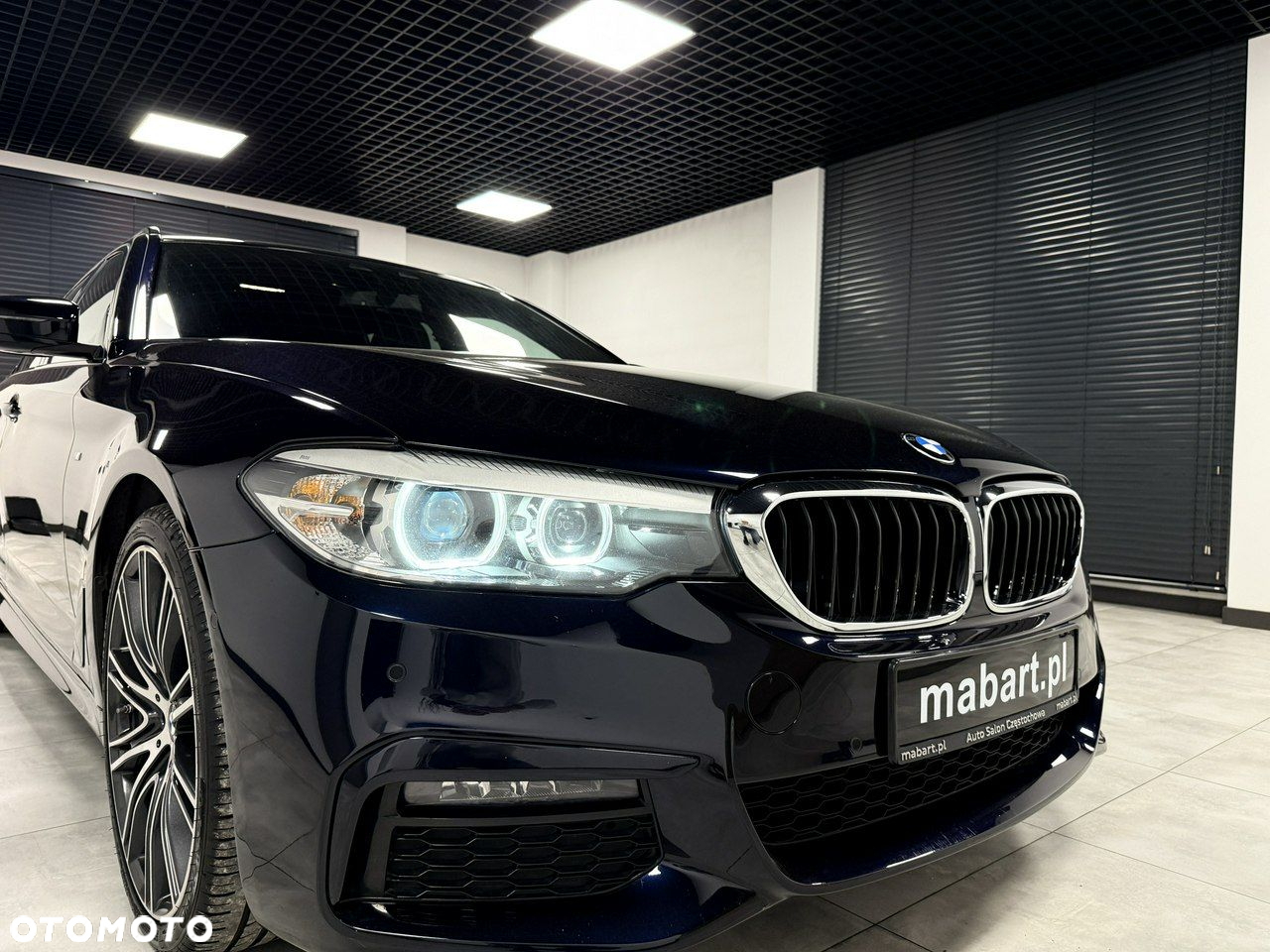 BMW Seria 5 520d Touring M Sport Edition - 10