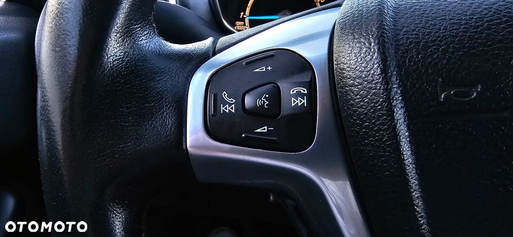 Ford Fiesta 1.0 EcoBoost S&S ST-LINE - 34