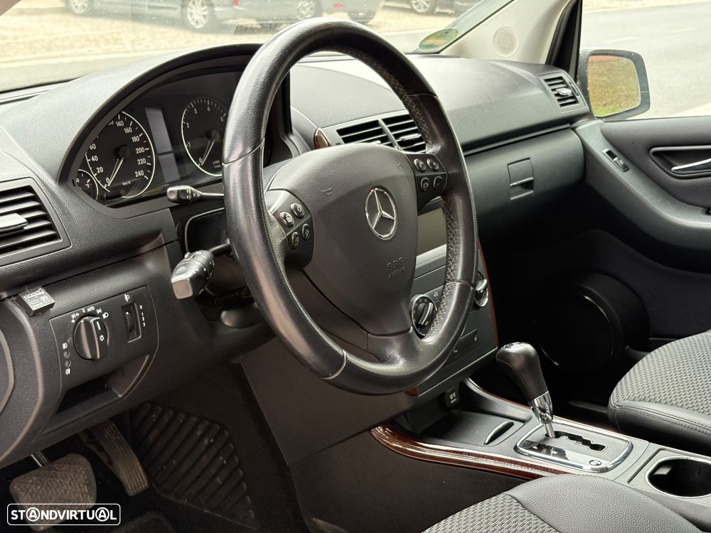 Mercedes-Benz A 180 Autotronic Elegance Special Edition - 15