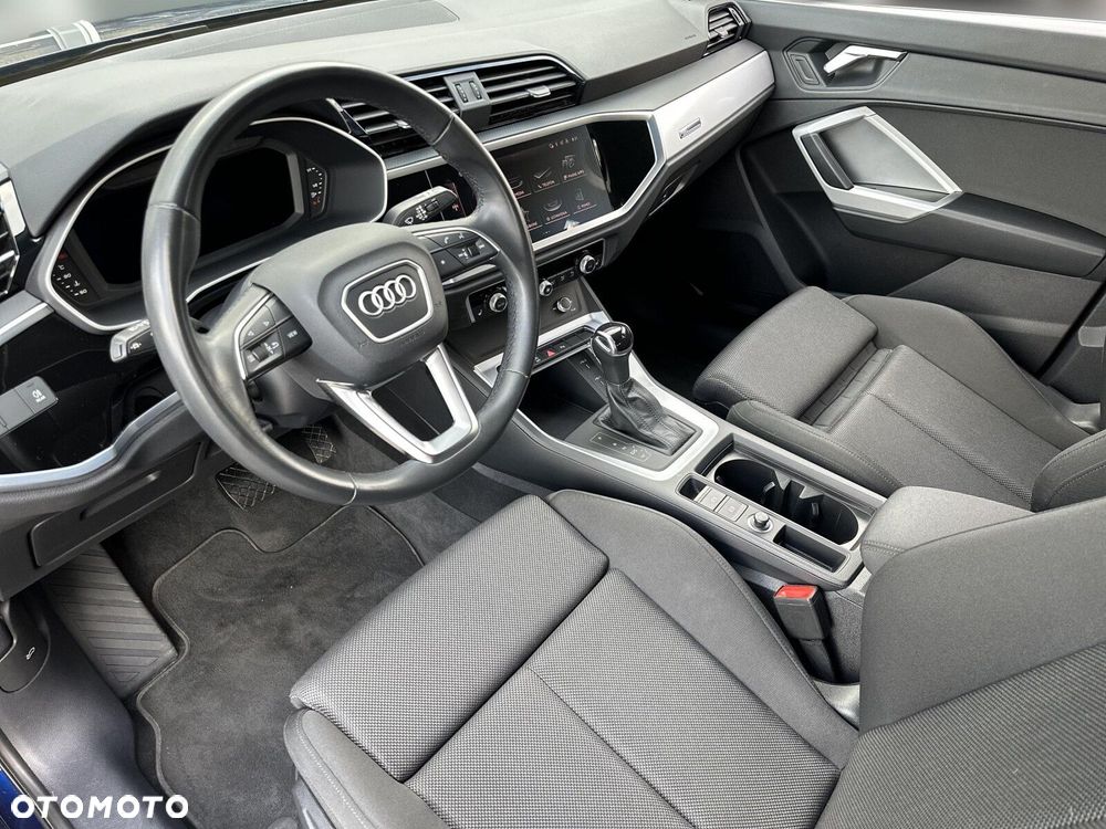 Audi Q3 Sportback - 11
