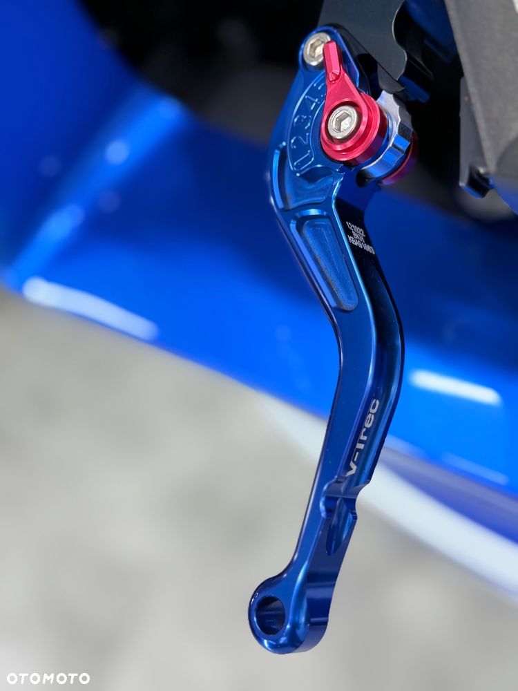 Suzuki GSX-R - 17