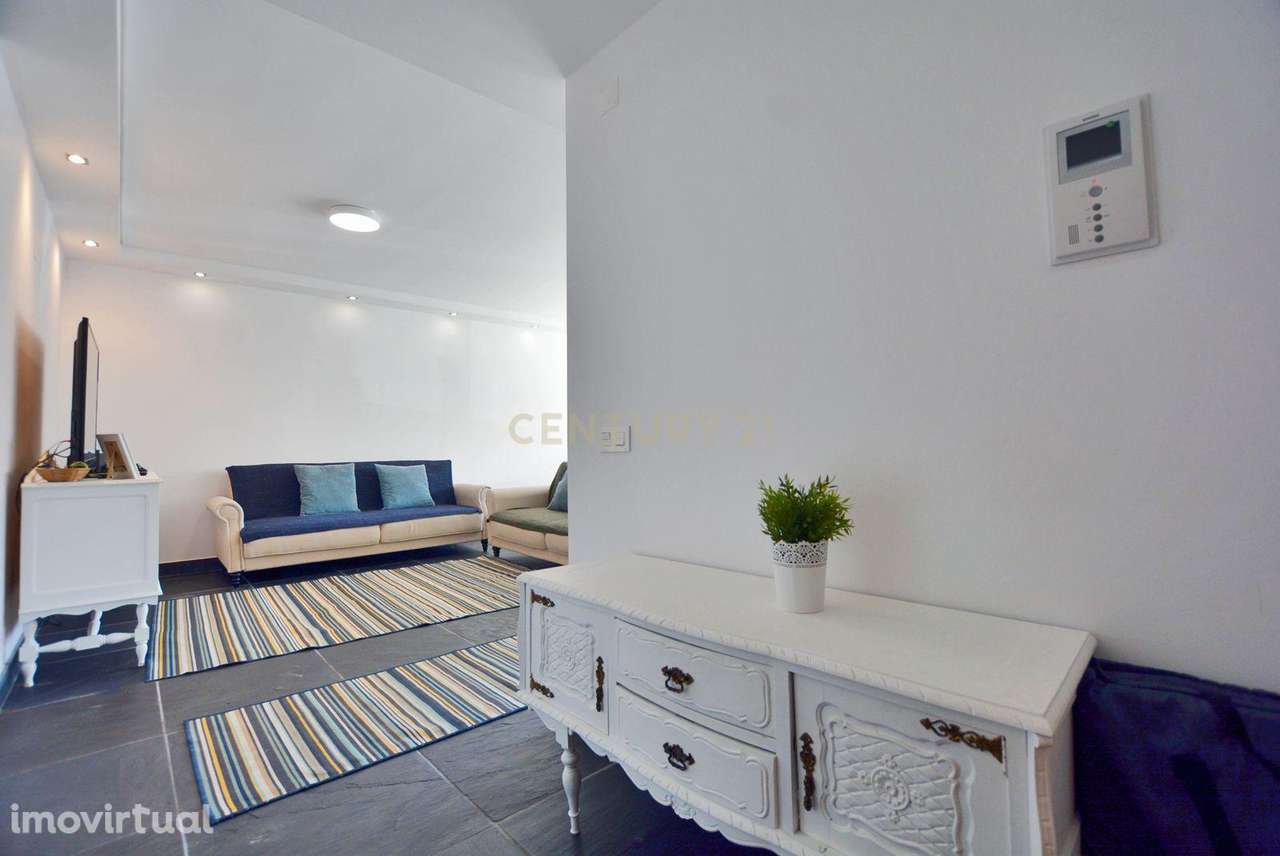 Apartamento T3 c/ Piscina e Garagem - Grande imagem: 5/22