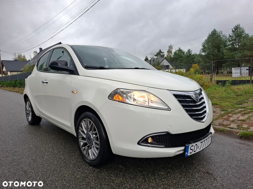 Lancia Ypsilon Y 1.2 8v Platinum - 2