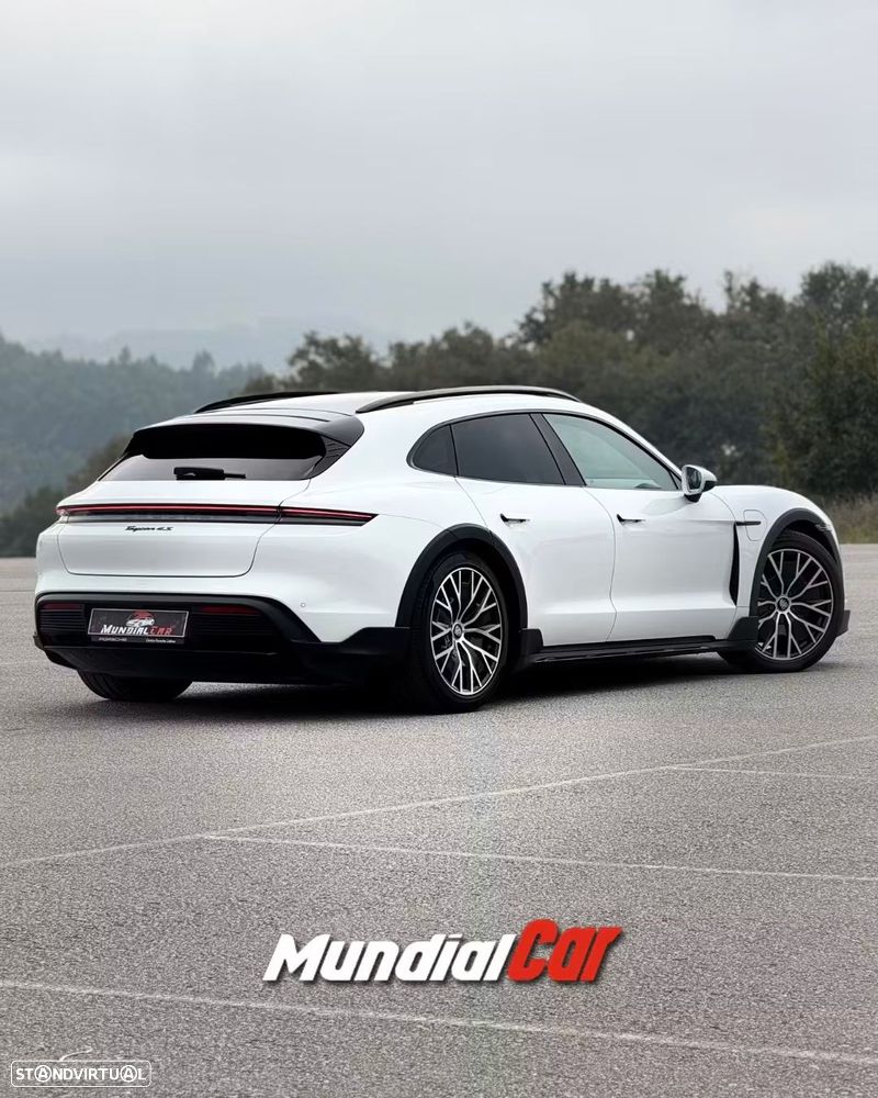Porsche Taycan Cross Turismo - 3