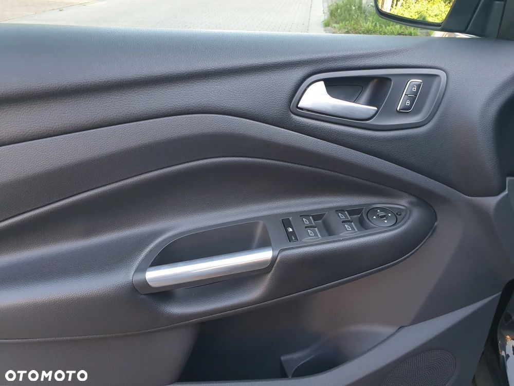 Ford Kuga 2.0 TDCi 4x4 Titanium - 22