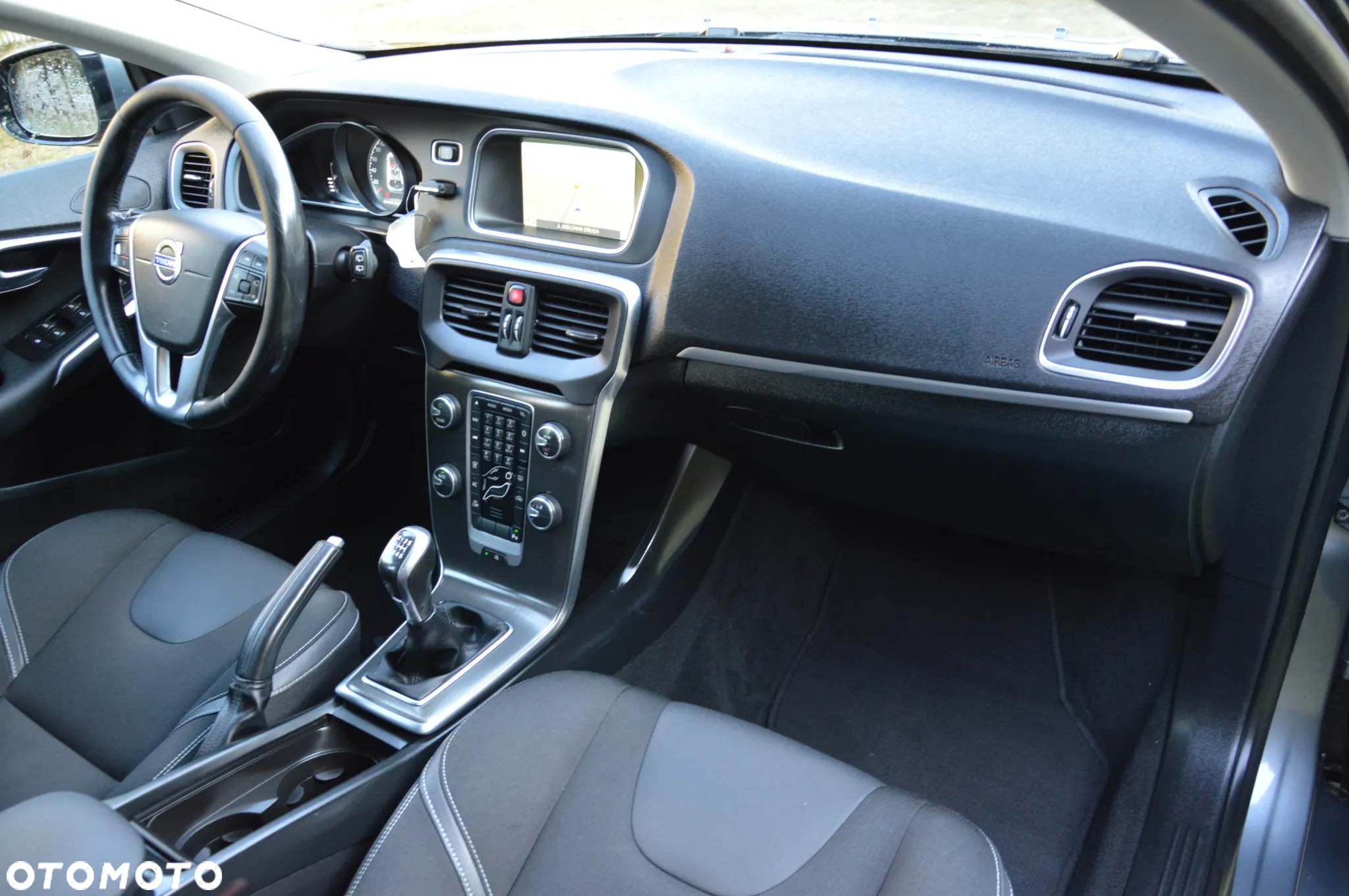 Volvo V40 T3 Ocean Race - 21