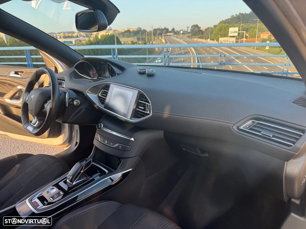 Peugeot 308 PureTech 130 EAT6 Stop & Start GT-Line Edition - 24