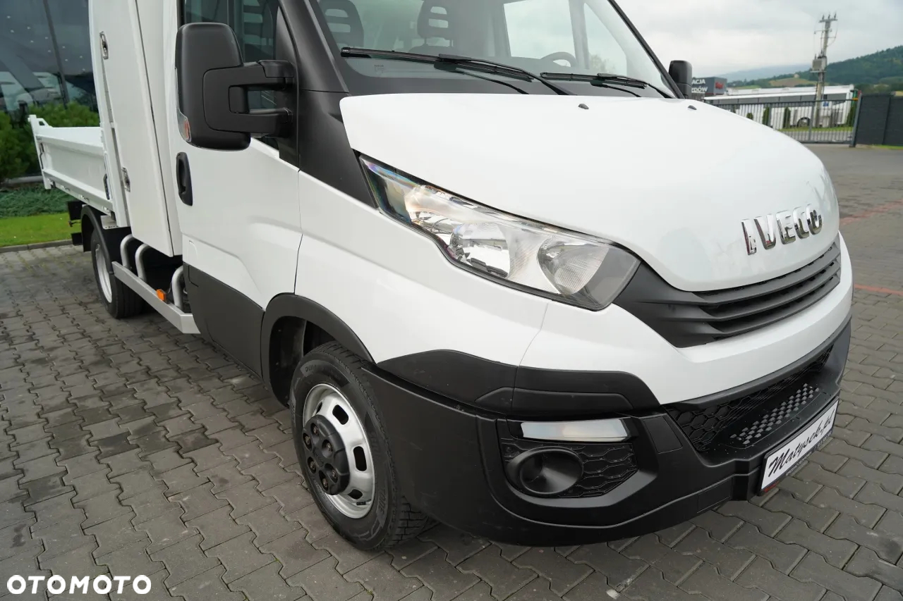 Iveco DAILY 35-140 / WYWROTKA TYLNOZSYPOWA / BLIŹNIAK / SKRZYNIA NARZĘDZIOWA / HAK / MANUAL / 3 OSOBOWY / SPROWADZONY / PO KONTRAKCIE SERWISOWYM - 15